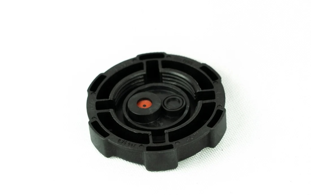 TAPA DE PLASTICO VALVULADA 075 BAR - SCANIA R112-R113-R142-T113-T143