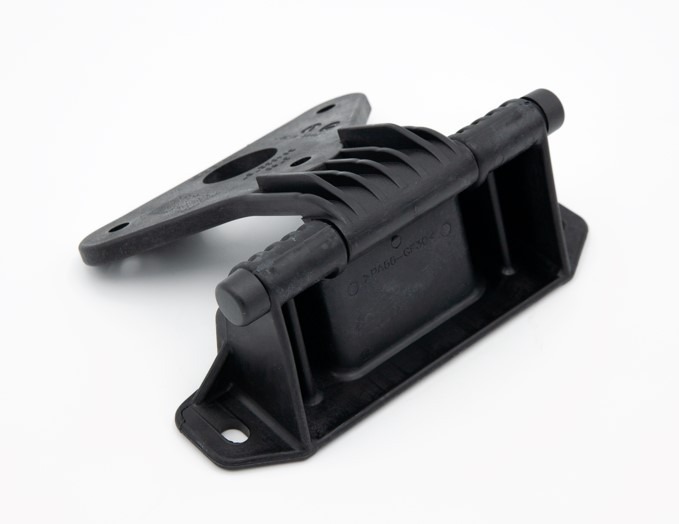 BISAGRA DE CAPOT / PARRILLA / LLEVA 2 POR CAMION IVECO CURSOR