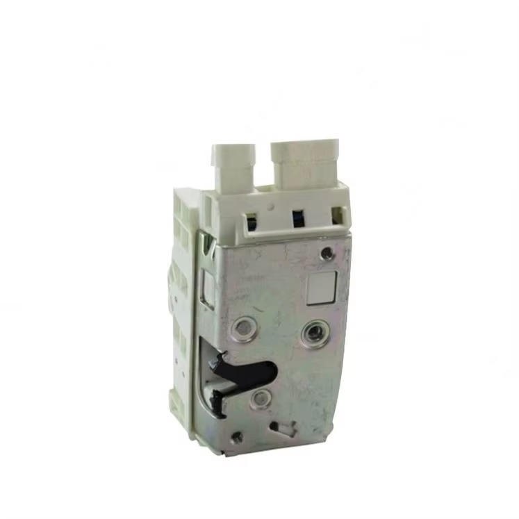 CERRADURA DE PUERTA  IVECO EUROCARGO LADO DERECHO